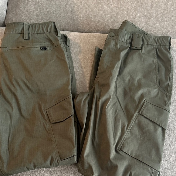 Under Armour Men's Green Cargo Pants - Picture 1 of 2